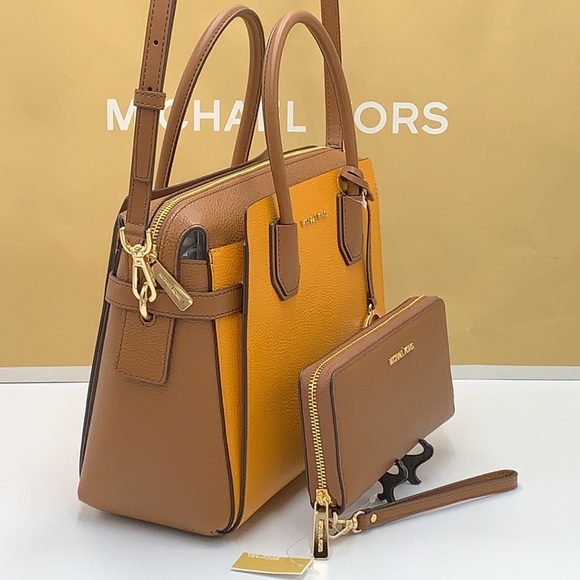 MICHAEL KORS MERCER MEDIUM TOP ZIP BELTED SATCHEL & LARGE CONTINENTAL WALLET - Picture 4 of 16